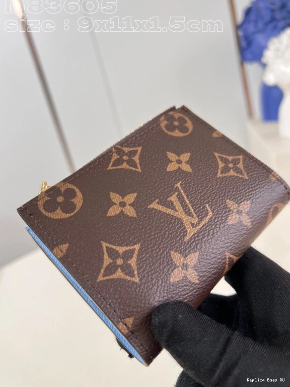 Cheap 9*11.5*1.5CM LOUIS VUITTON Wallet Lisa - 0724